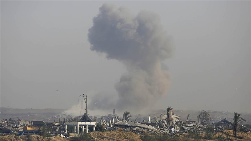 İsrail, Gazze'yi bombalamaya devam ediyor