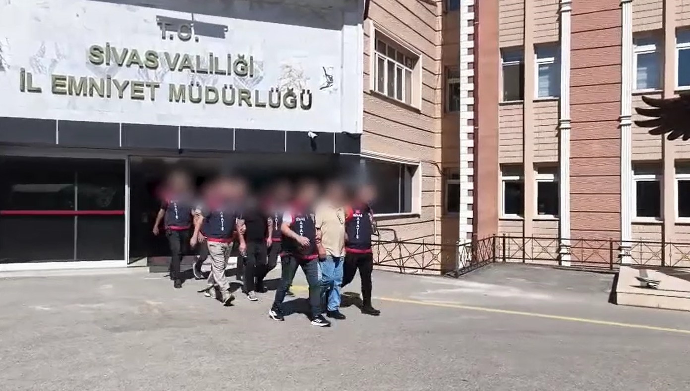 Sivas’ta Aranan 307 Şüpheli Yakalandı