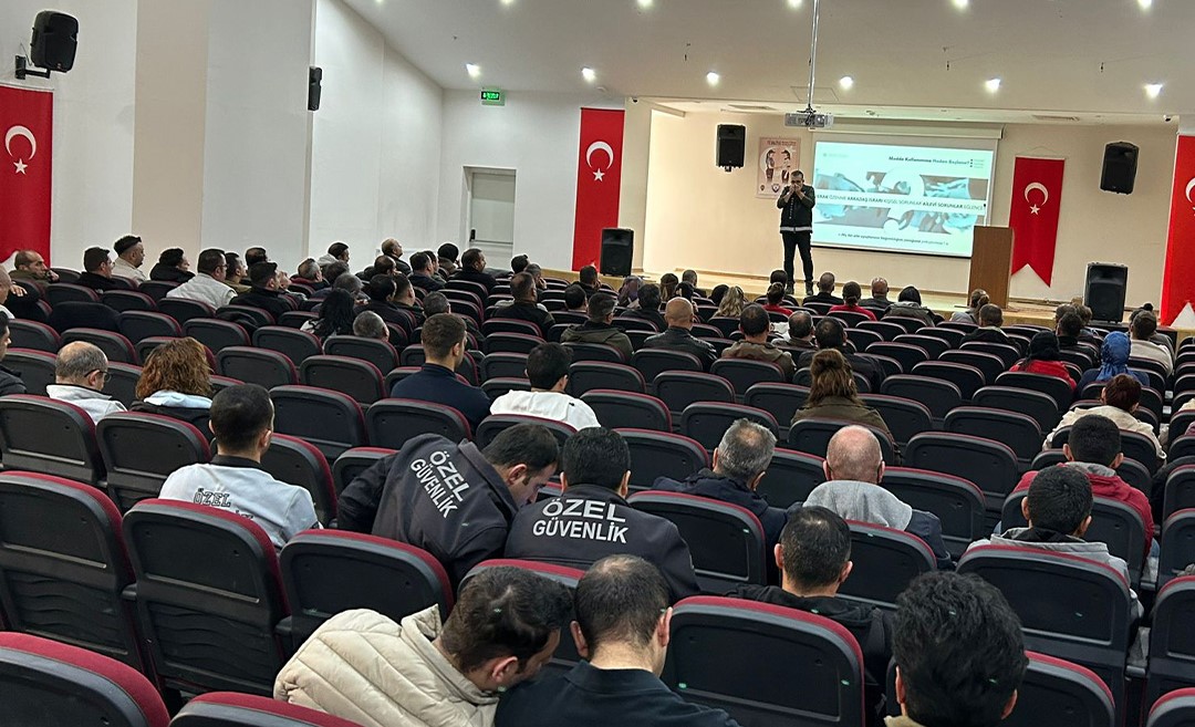 Sivas Emniyeti Uyuşturucuya Karşı Eğitim Atağında