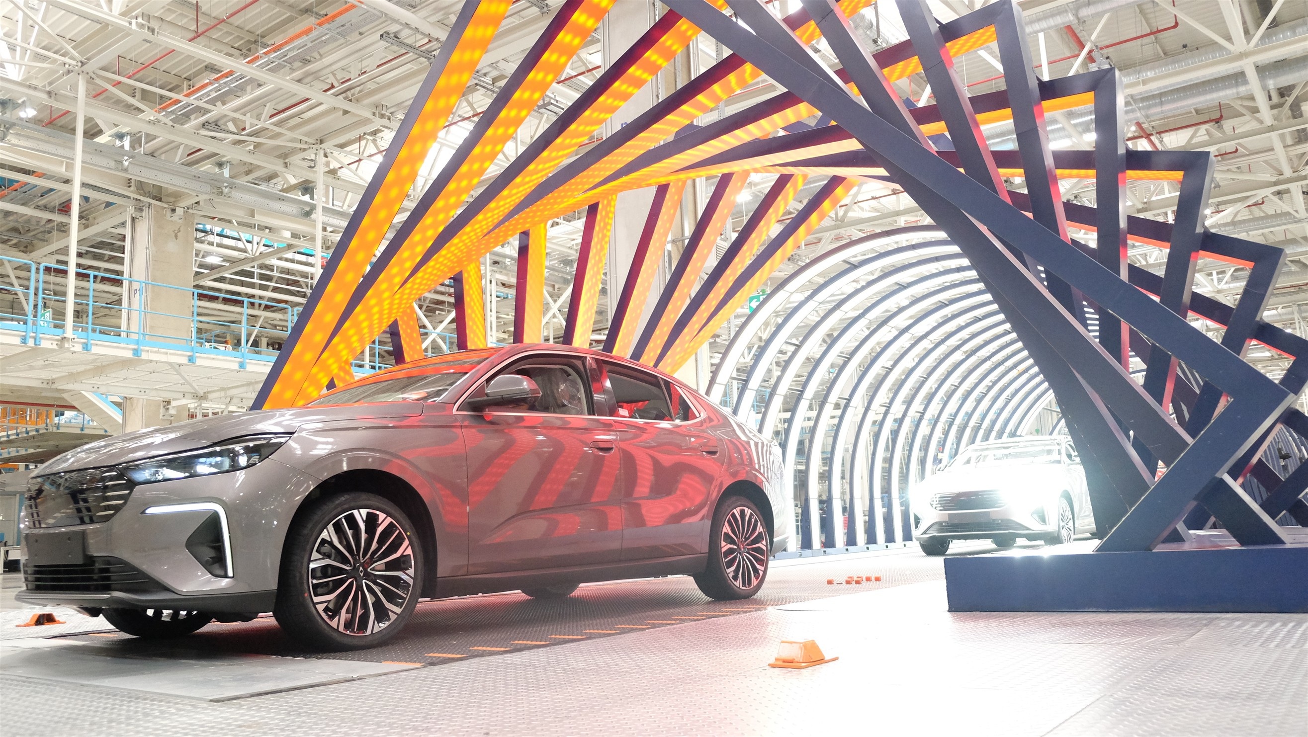 Togg’un yeni modeli T10F üretim hattında görüntülendi