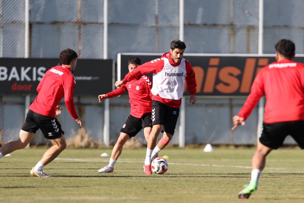 Sivasspor İstanbulspor Maçı Hazırlıklarına Başladı