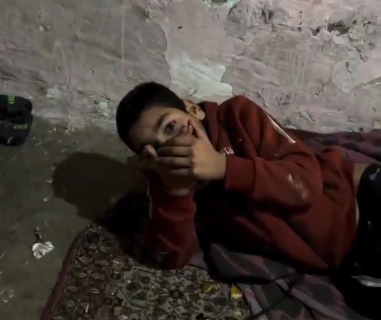 Kümeste tutulan engelli çocuk kurtarıldı