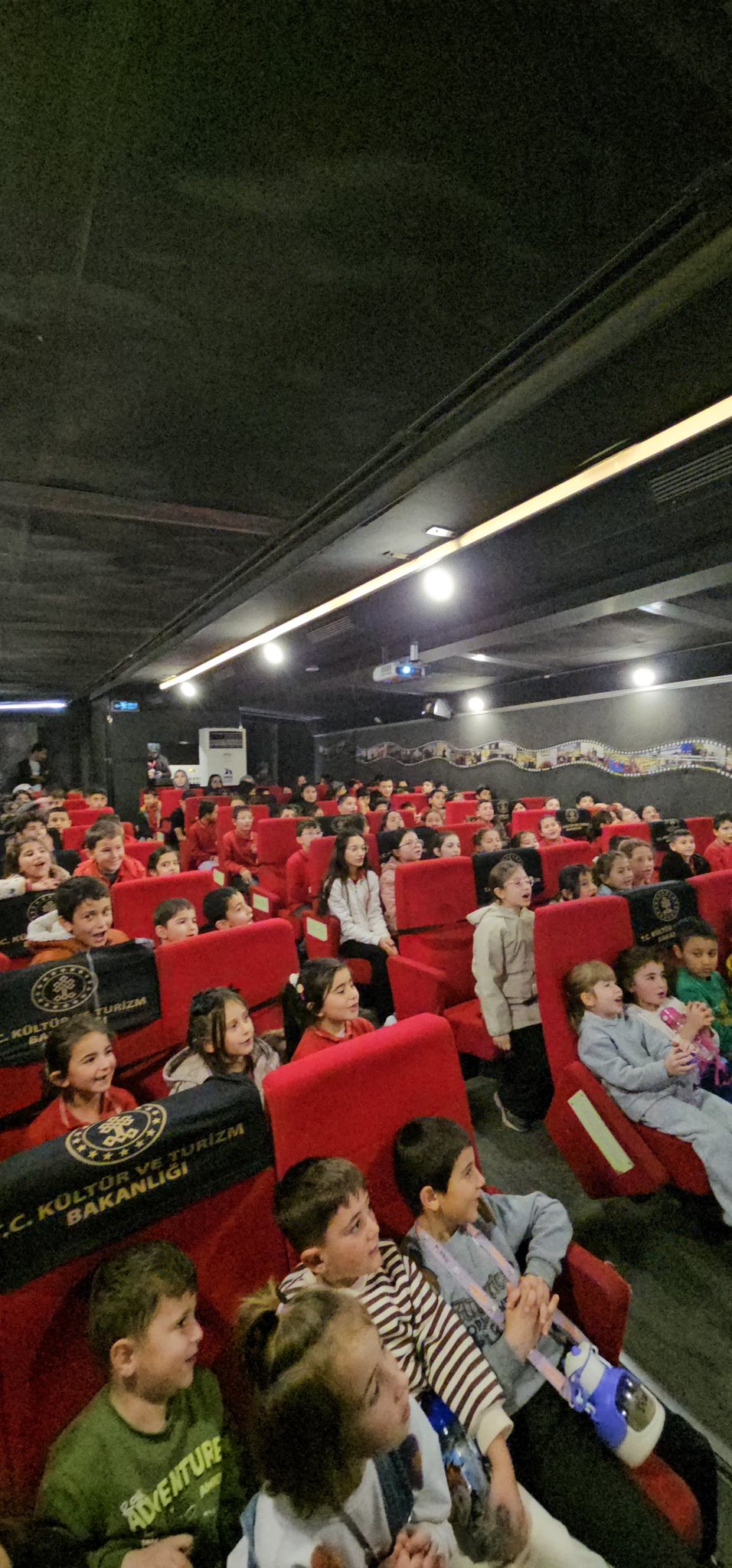 Sivas’ta miniklere beyaz perde keyfi