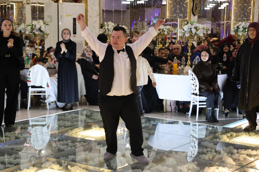 Sivas’ta engelleri aşan gösteri