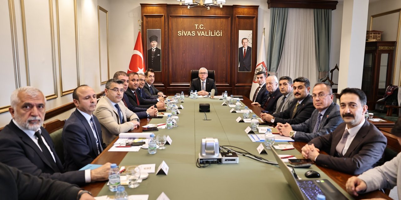 Sivas’ta Üniversite Hastanesi ve Bağlantı Yolları Masaya Yatırıldı