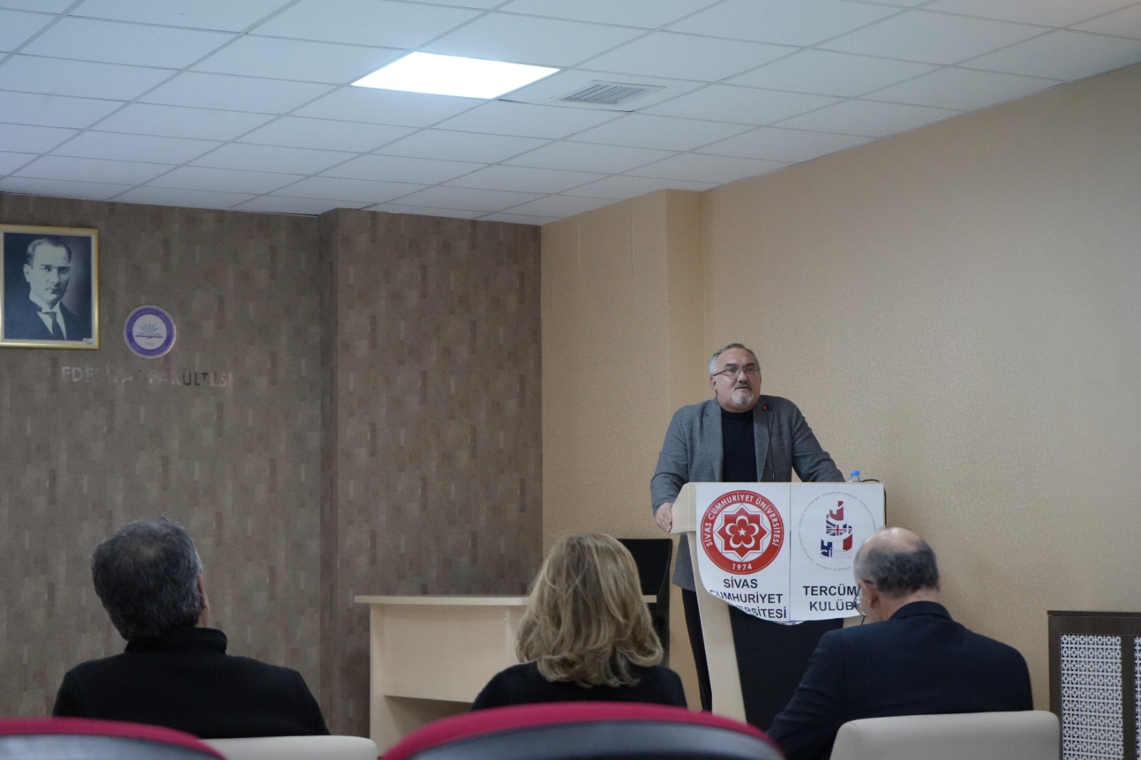 Sivas’ta öğrencilere edebi çeviri eğitimi