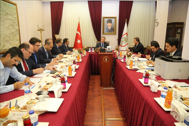 İLÇELERİN SORUNLARI  MASAYA YATIRILDI