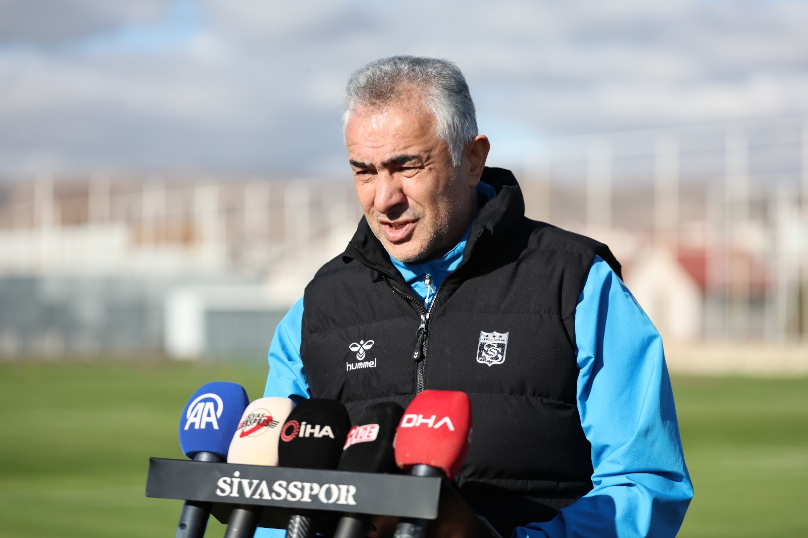 Altıparmak'tan Dikkat Çeken Açıklamalar: "Çok Önemli Oyuncularla Görüşüyoruz''