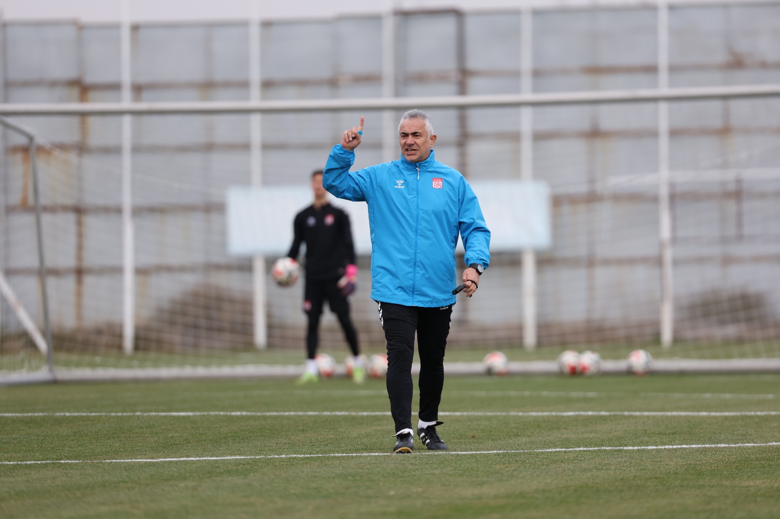 “Sivasspor’da alarm verildi: ‘Kazanmak zorundayız!