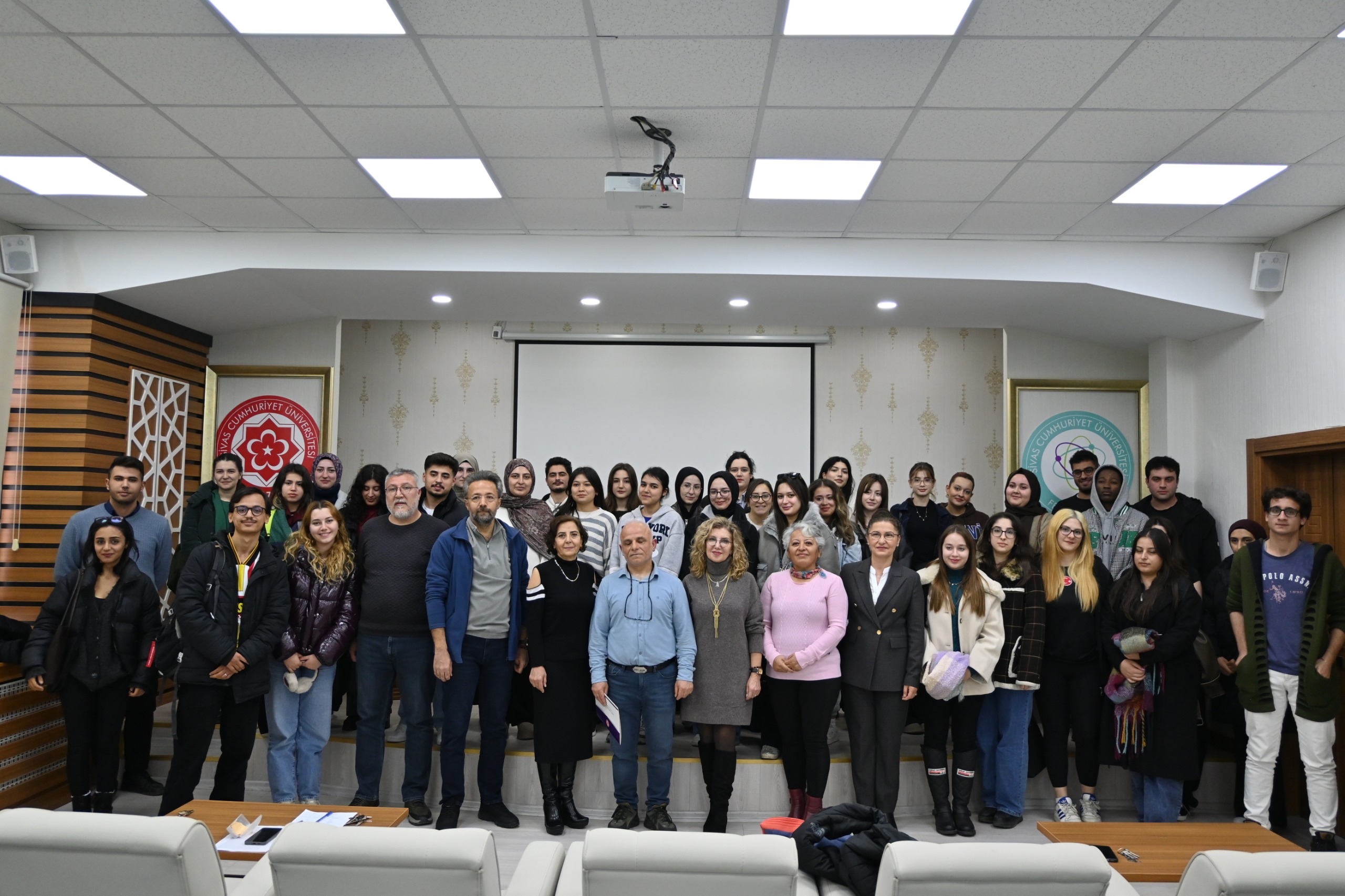 SCÜ 'de öğrenciler, başarıya fiziksel bir bakışla buluştu