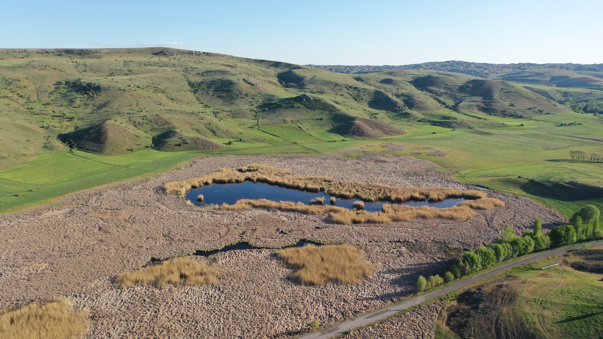Vali Şimşek'ten Koruma Altındaki Kaz Gölü’ne Ziyaret