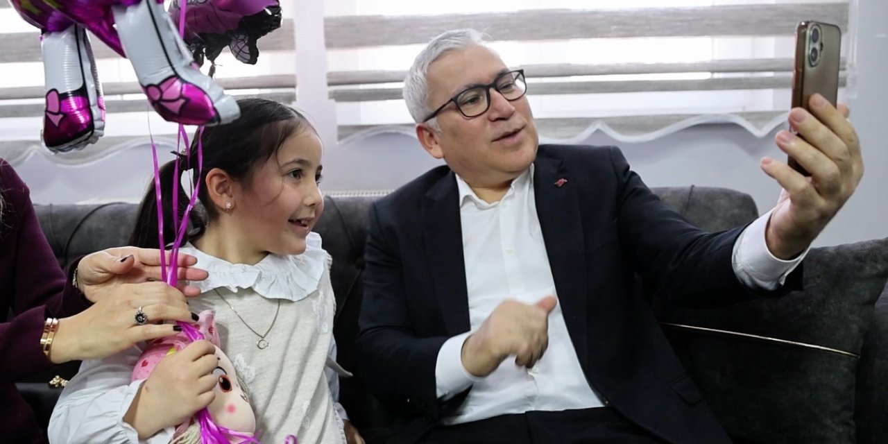 Sivas'ta asker babasını özleyen Gökçe'ye validen sürpriz