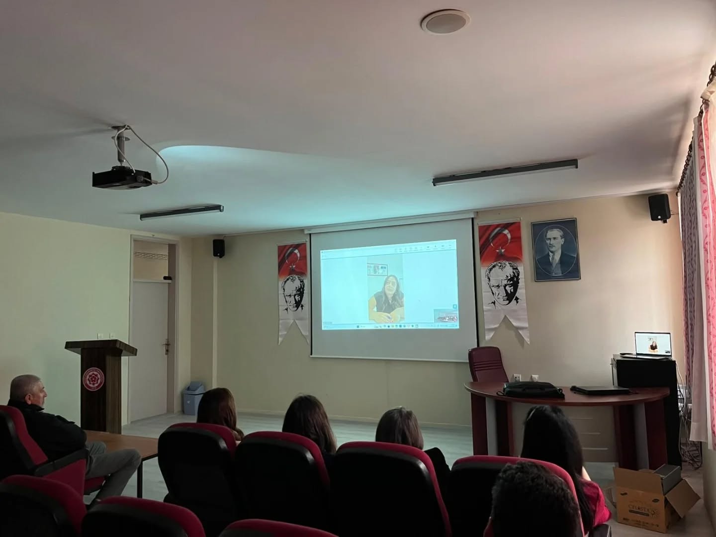 Sivas Suşehri’nde mezun öğrenciden kariyer tavsiyeleri