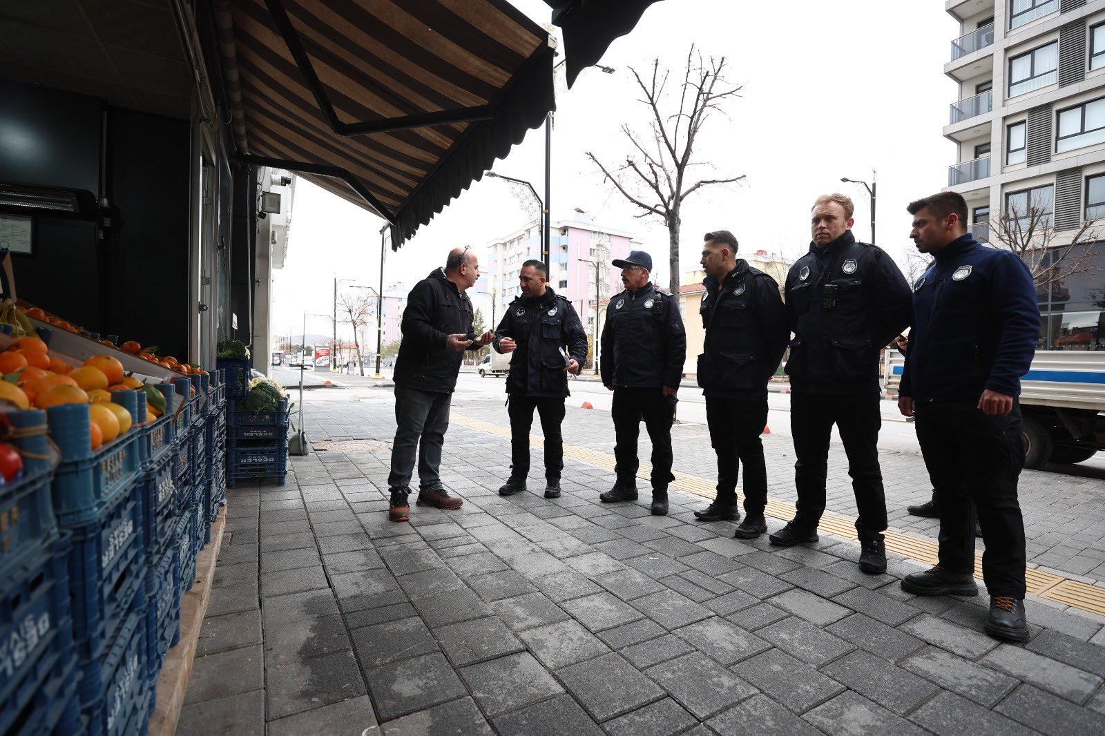 Sivas’ta Zabıta Kaldırım İşgallerine Geçit Vermiyor