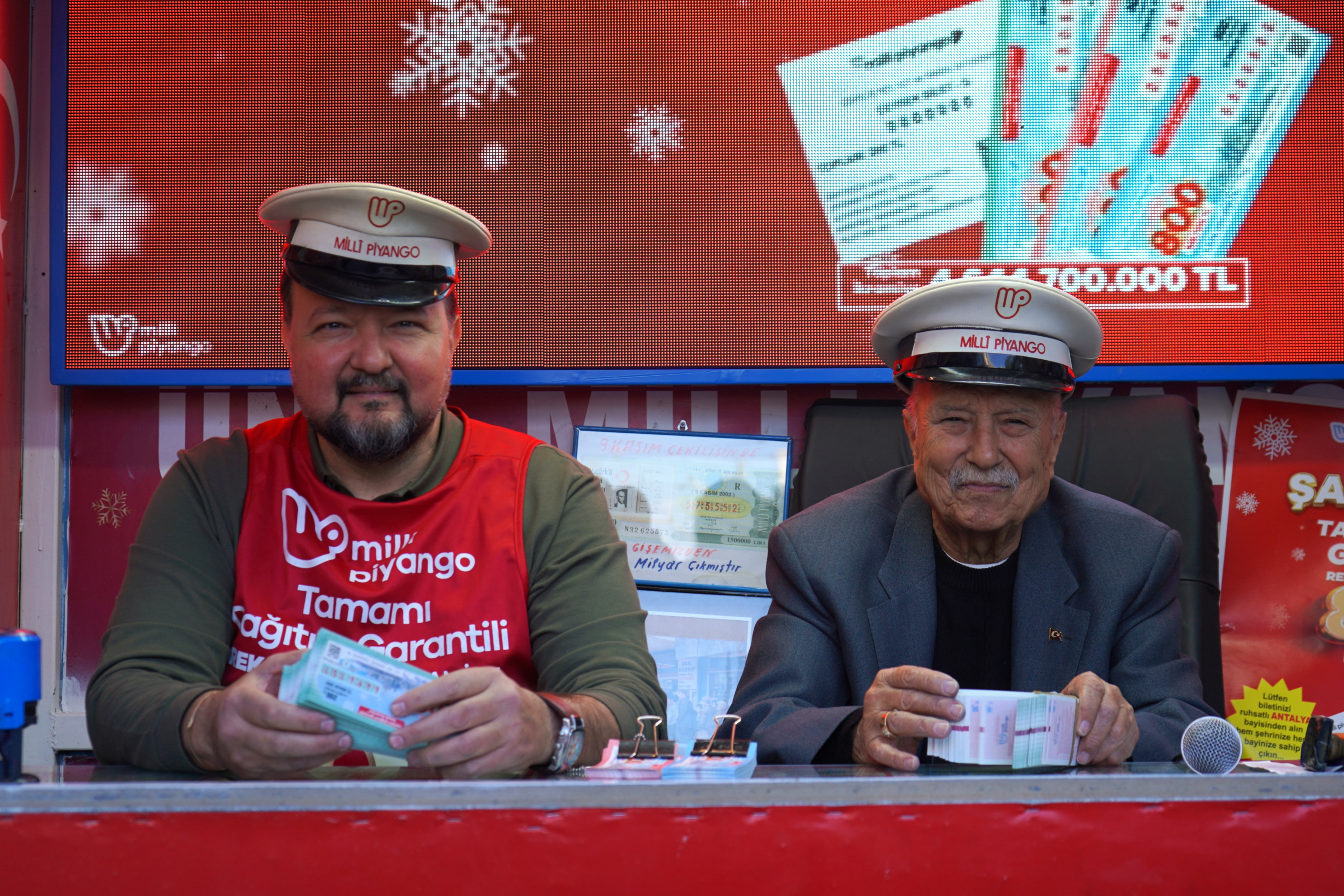 Sivaslılar Talih Kuşunu Antalya'da Arıyor