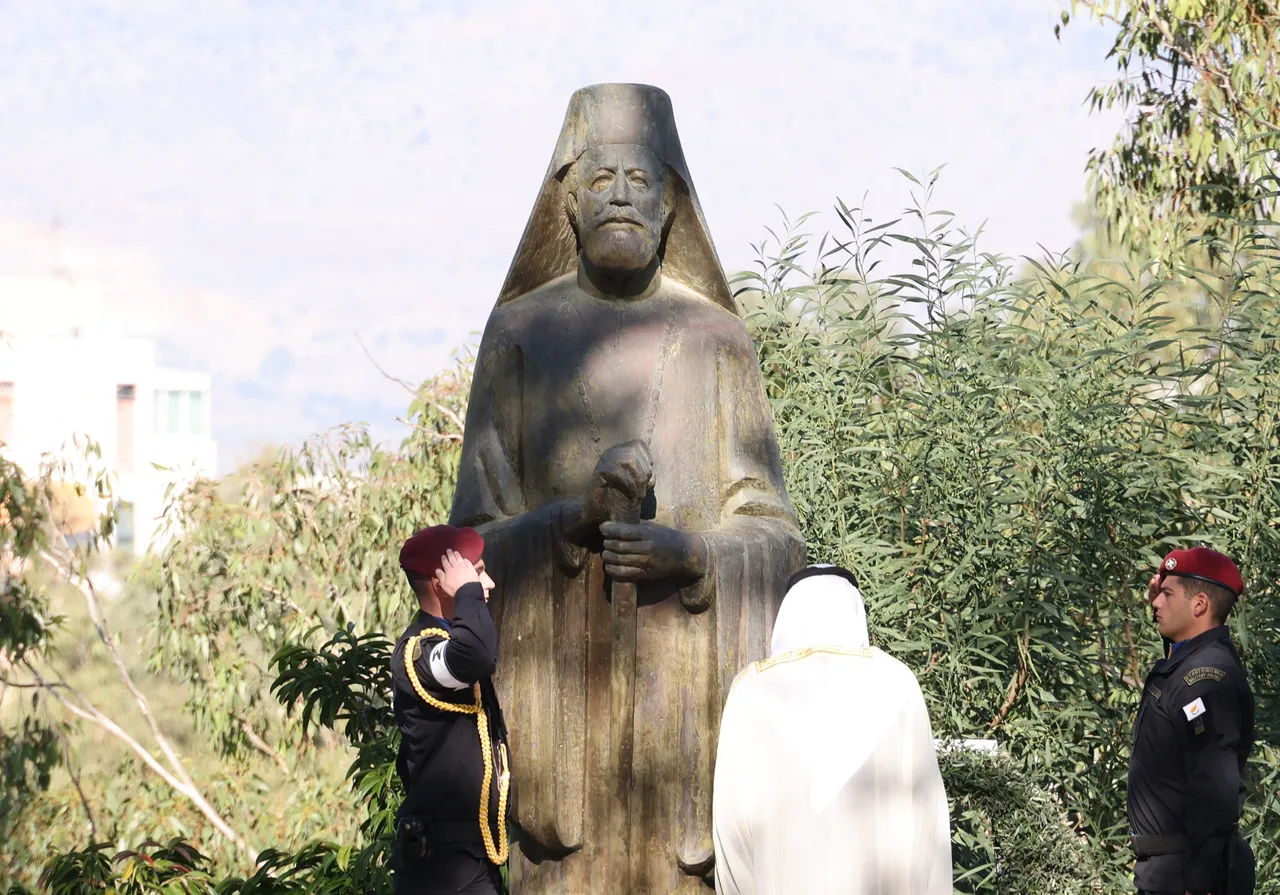 Tarihi Yaraları Açan Ziyaret: Türk Katiline Çelenk Bıraktı