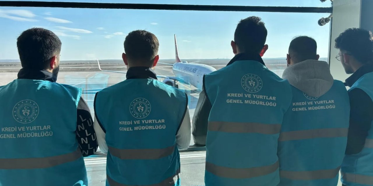 Sivas’ta Havacılığın Perde Arkası Öğrencilere Açıldı