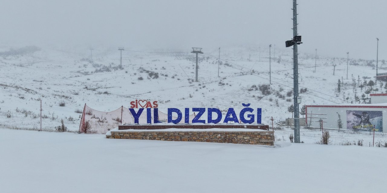 Sivas'ın Yıldız'ı beyaza büründü