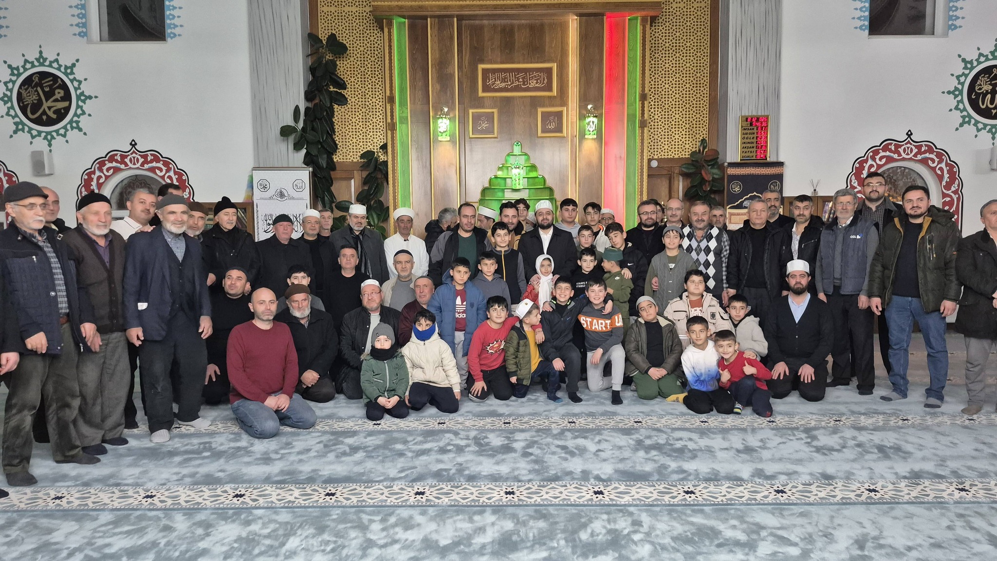 Sivas’ta manevi buluşma: Ailece camideyiz