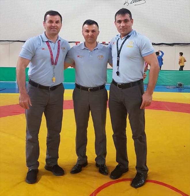 HAKEMLER SÜPER SEZON GEÇİRDİ