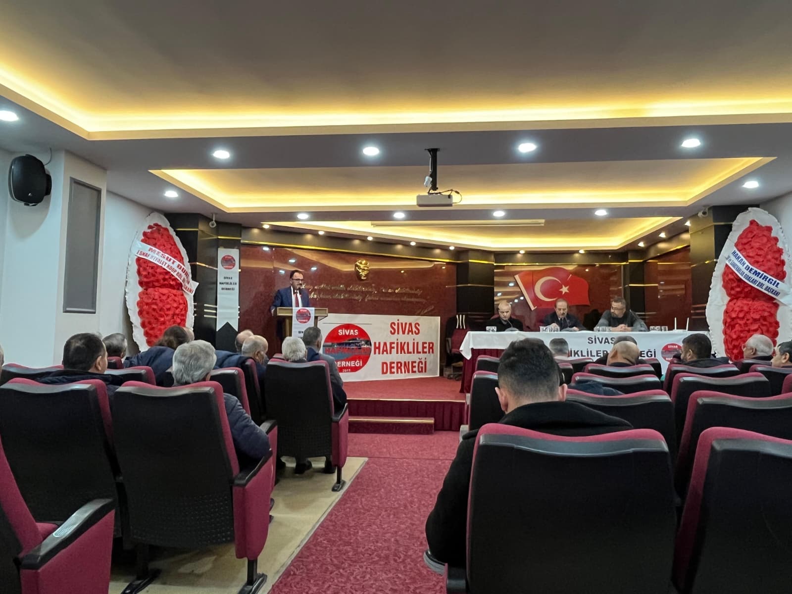 Sivas’ta Hafikliler yeniden Hamdi Dilmen dedi