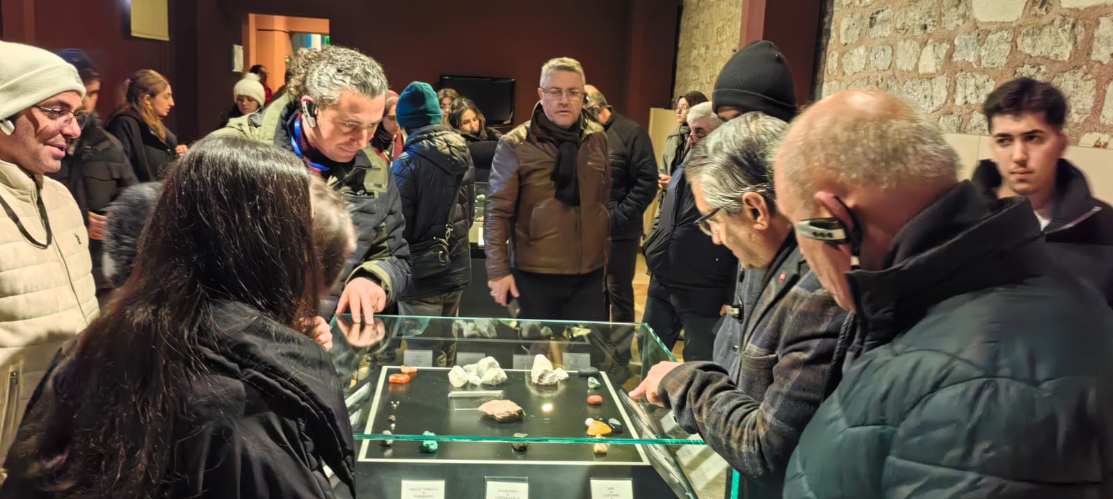 Sivaslı öğrencilerden Fuat Sezgin’e vefa