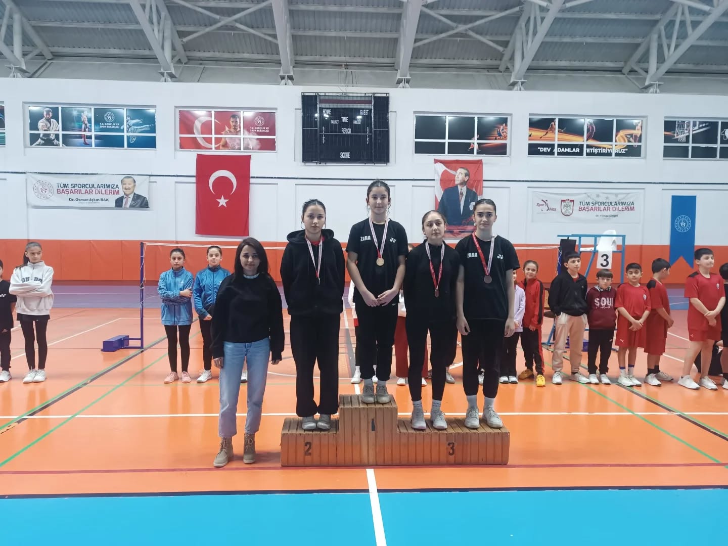 Sivas’ta Badmintonun yıldızları belli oldu