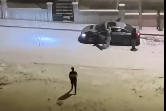 Sivas'ta Mahalleli İsyanda! Uykuları Patlamalarla Bölündü