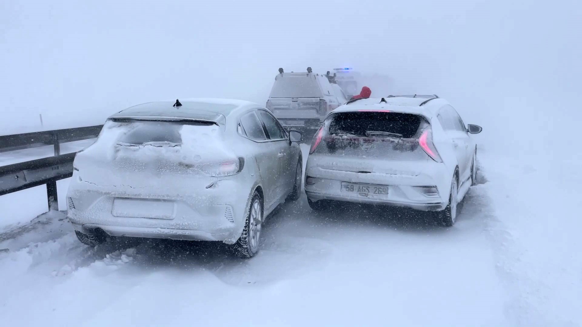 SON DAKİKA! Sivas'ta Zincirleme Kaza, Çok Sayıda Yaralı