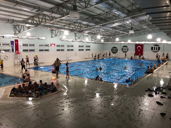 YÜZME´DE GÜRÜN GÜNLERİ