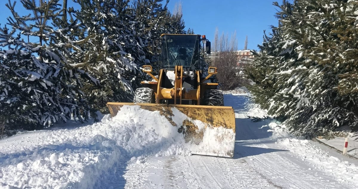 Sivas İl Özel İdaresi Gölova’da Zorlu Kışa Karşı Sahada