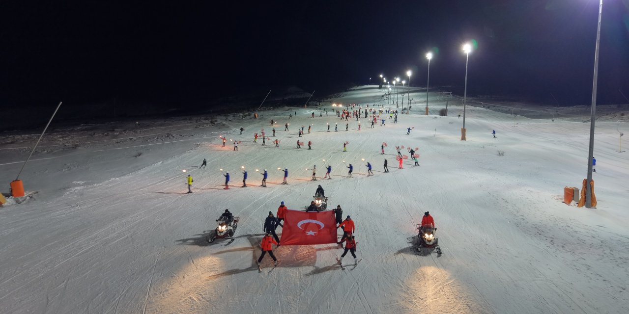 Sivas'ın Yıldız'ın da gece kayağıyla sezon başladı