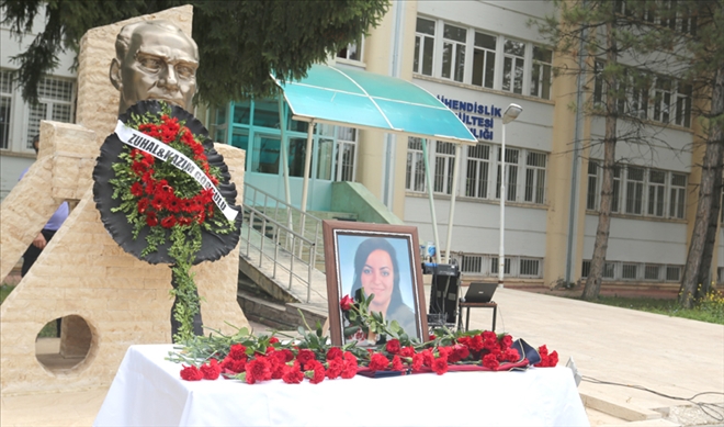 GENÇ AKADEMİSYENE BURUK VEDA