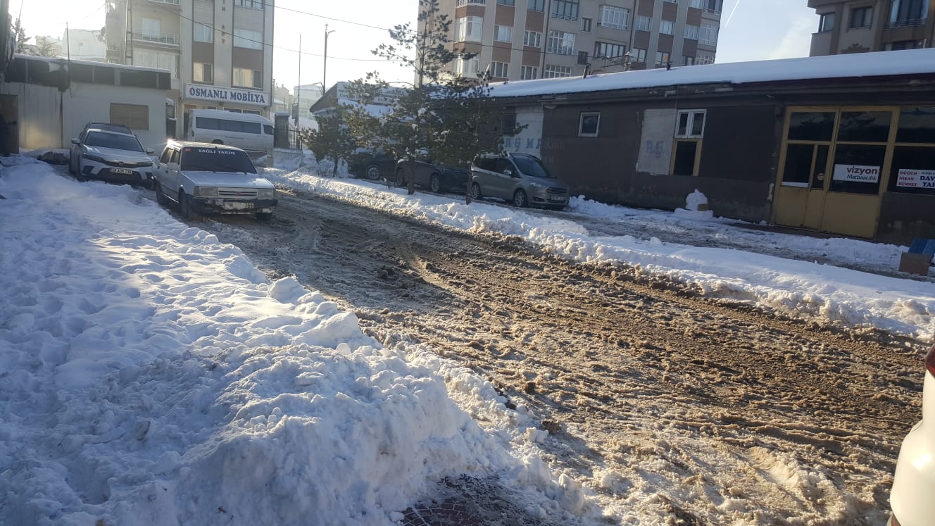 Sivas’ta Kar Var, Hizmet Yok: Tepkiler Büyüyor