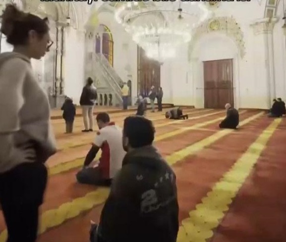 Camideki uygunsuz davranışa soruşturma