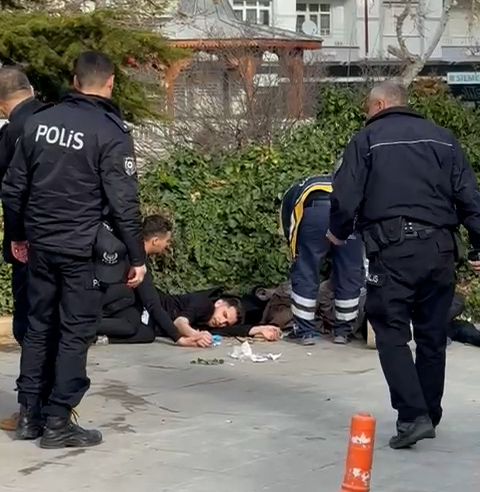 Tartıştığı baba ile 3 oğlunu tabanca ile vurup, kaçtı