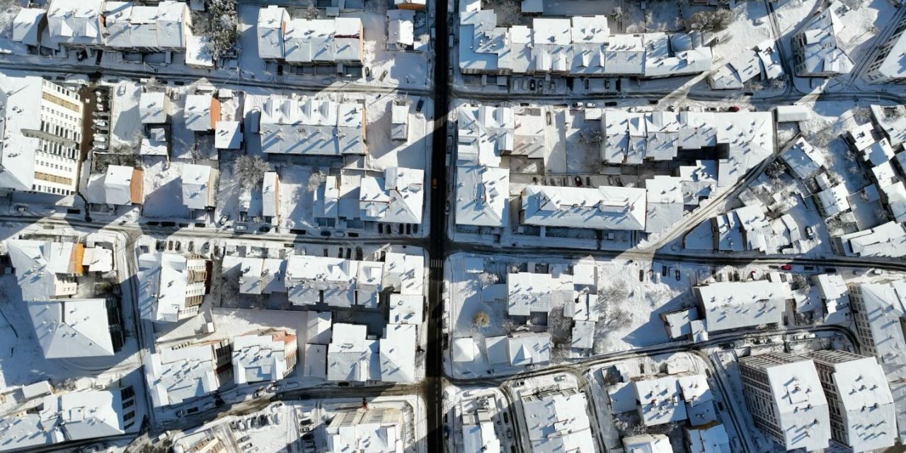 Sivas Belediyesi'nden güldüren kar paylaşımı