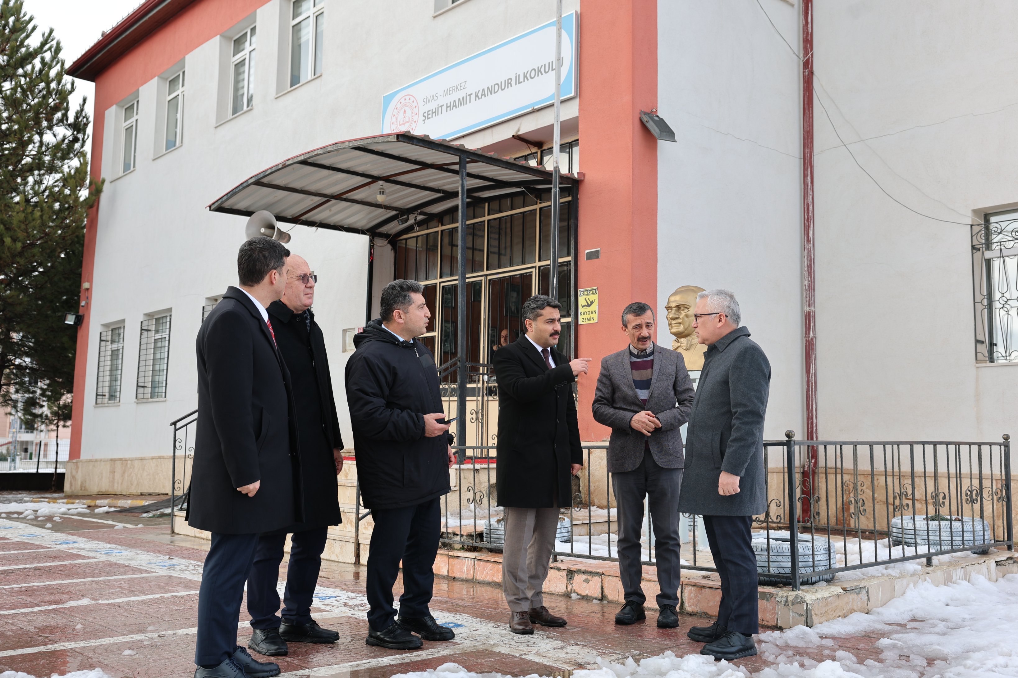 Sivas’ta Okul Binaları Yenileniyor
