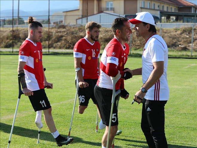 Ampute Milli Takımı´ndan Yiğidolar´a ziyaret