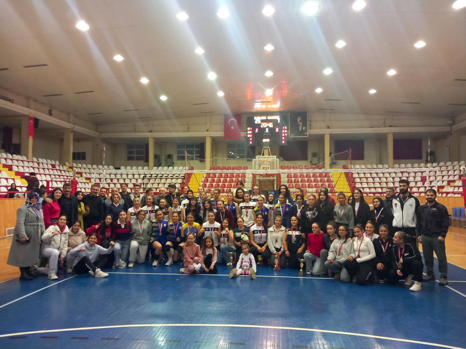 Sivas’ta Voleybol İl Birinciliği Sonuçlandı