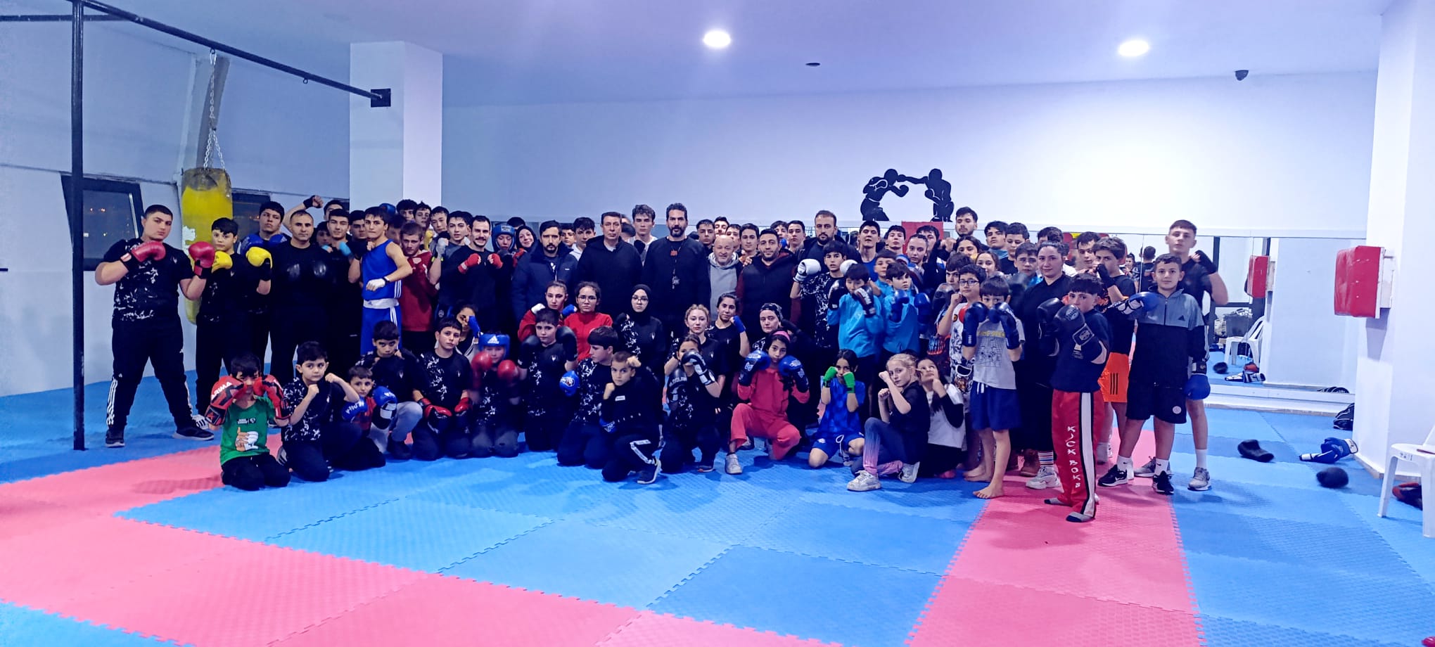 Sivaslı Boksör Adayları Olimpiyat Hayaliyle Çalışıyor