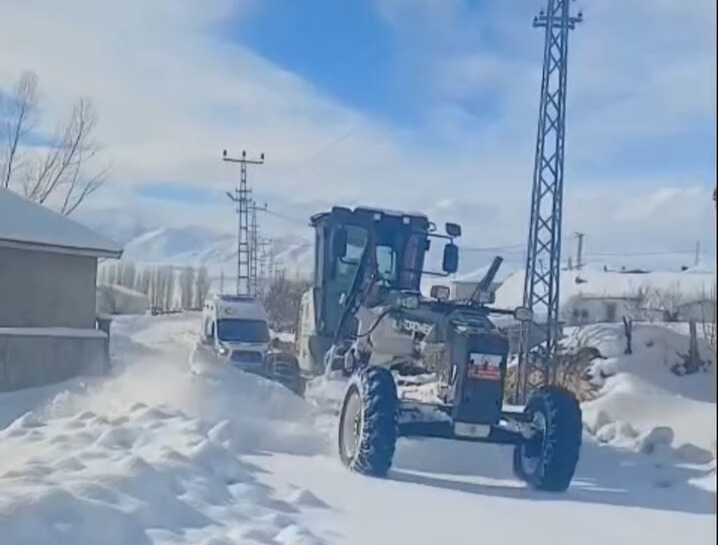 Sivas beyaza büründü 160 köy yolu kapalı