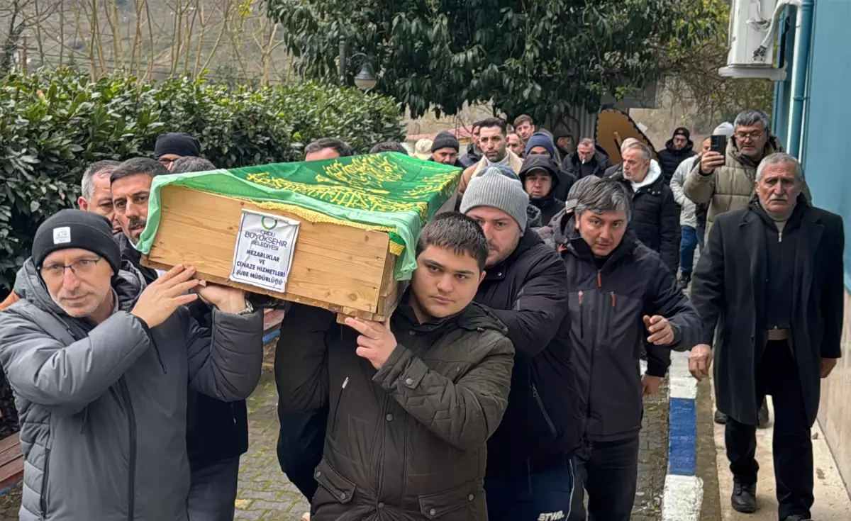 Şofbenden sızan gazdan zehirlenen Büşra, toprağa verildi