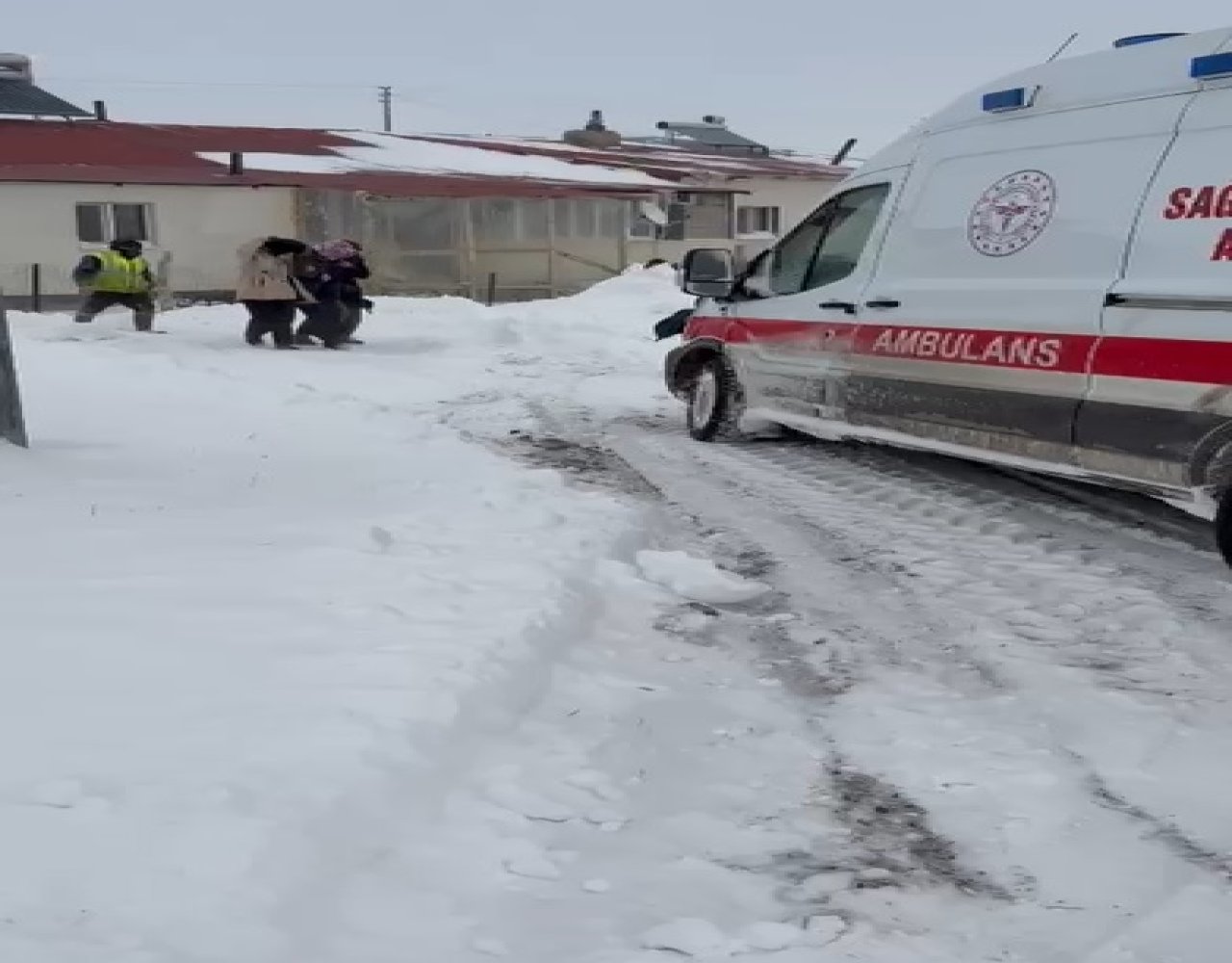 Sivas'ta hasta kadın için ekipler seferber oldu