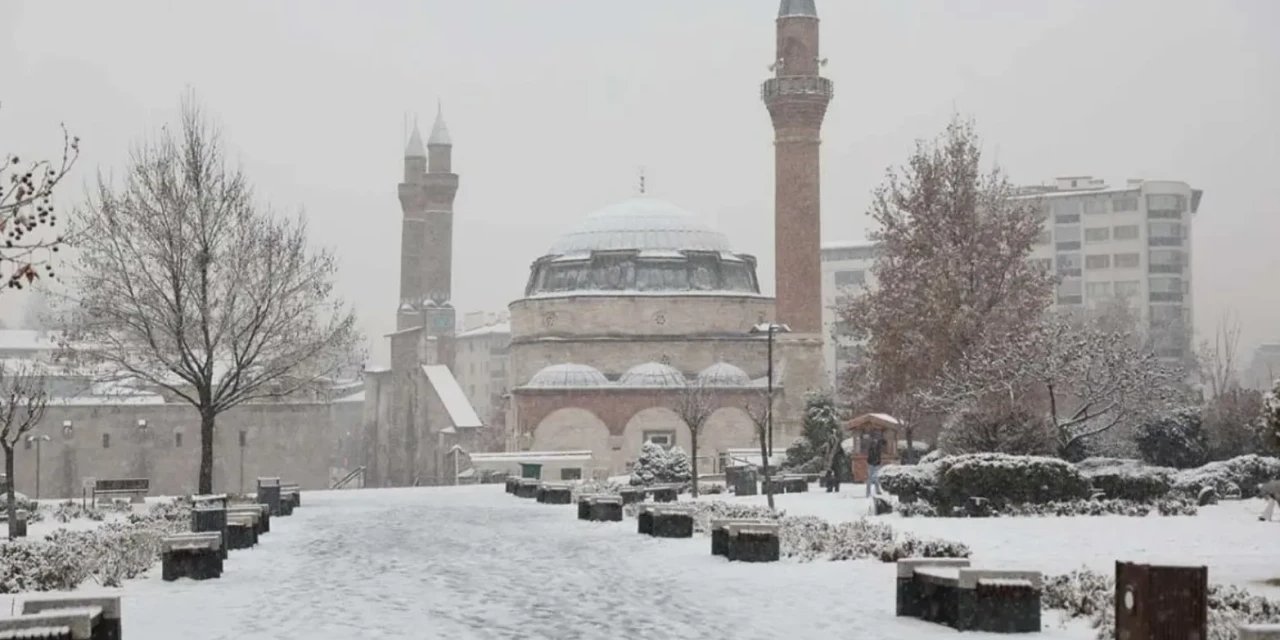 Sivas'ta kar tatili