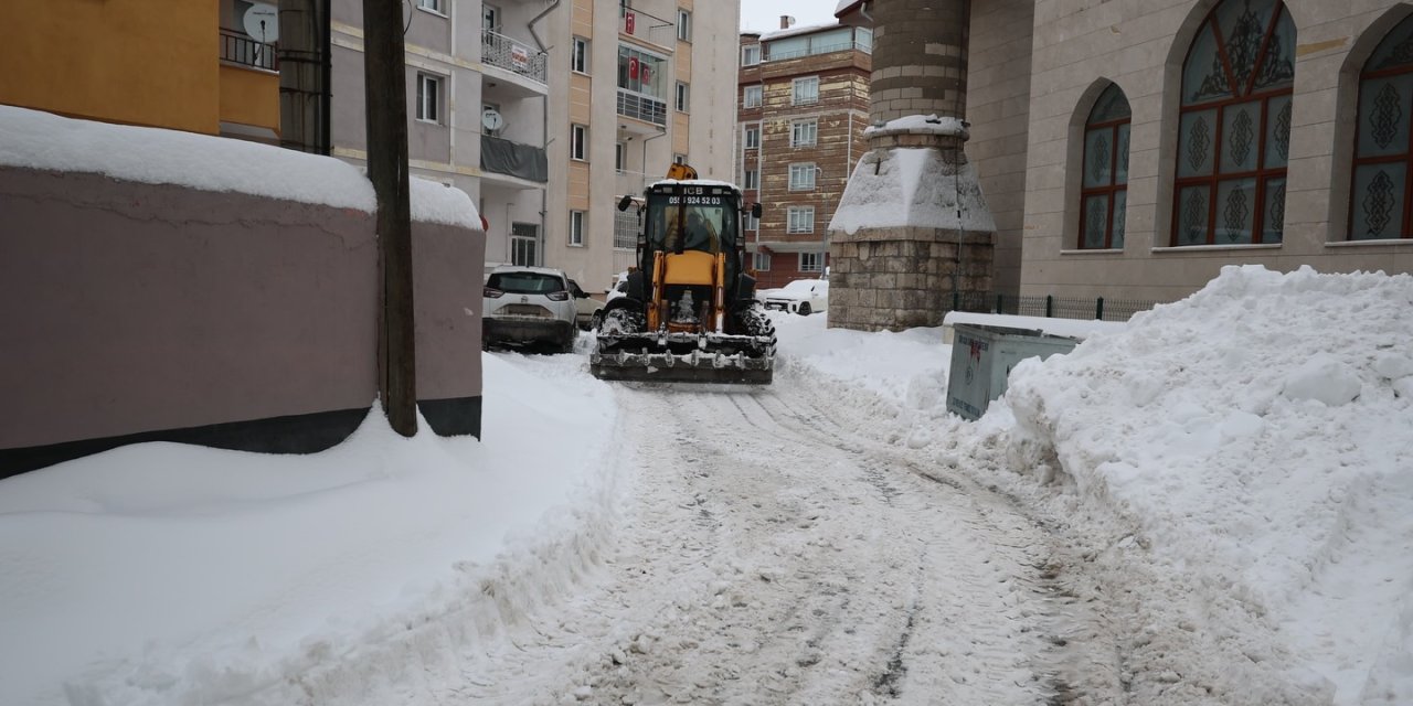 Sivas’ta kar toplama çalışmaları için cadde cadde saat planlaması yapıldı