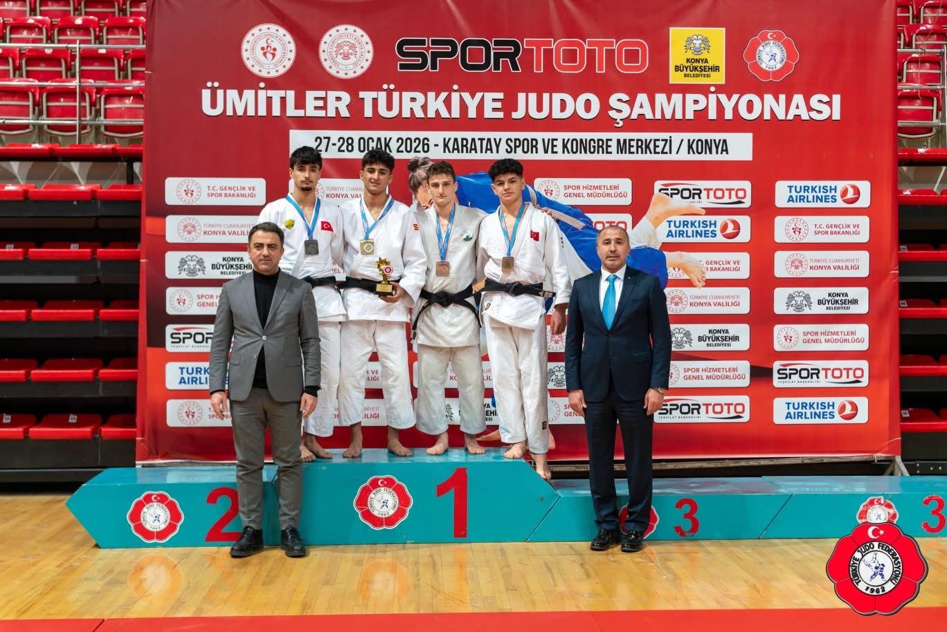 Sivaslı Judocu Arda Manaz’dan madalya sevinci