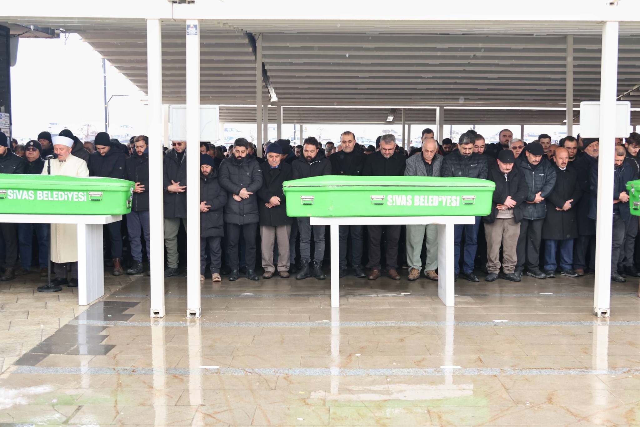 Öğrencilerin “Ağabeyi” İzzet Çelik Son Yolculuğuna Uğurlandı