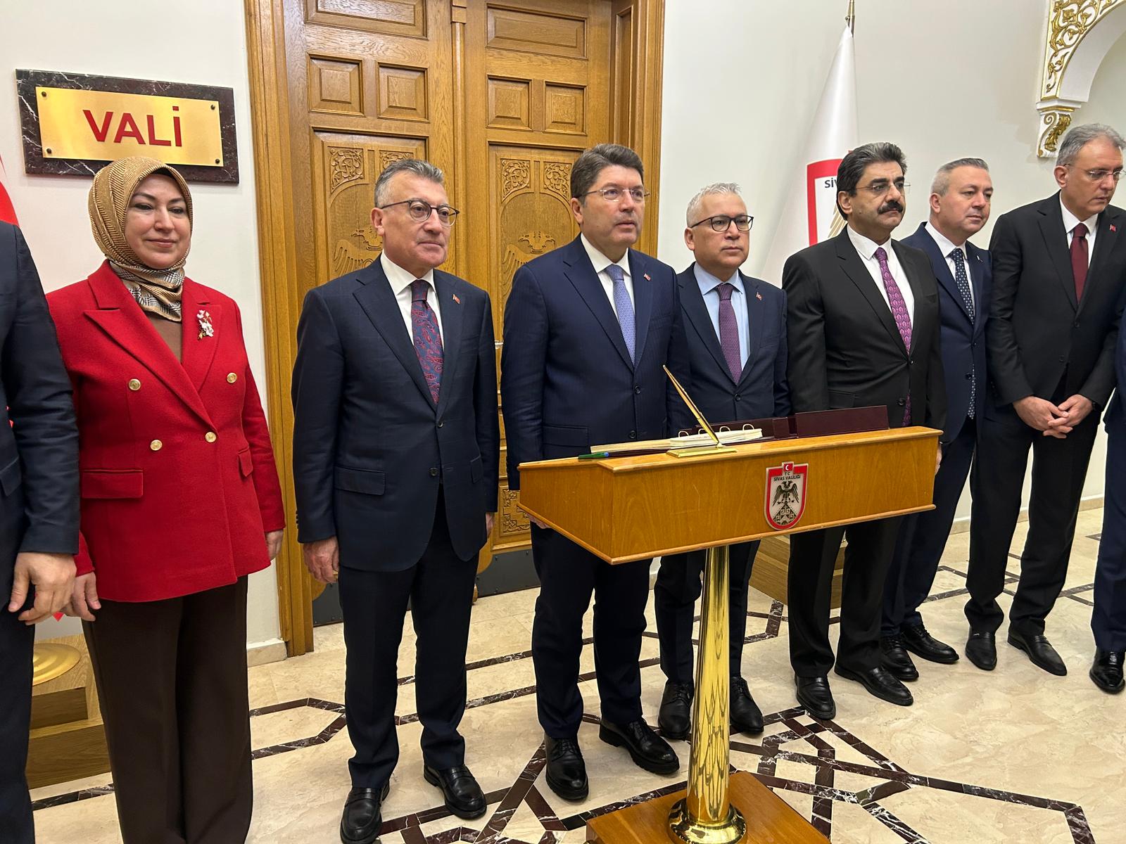 Bakan Tunç, Sivas Valiliğini ziyaret etti