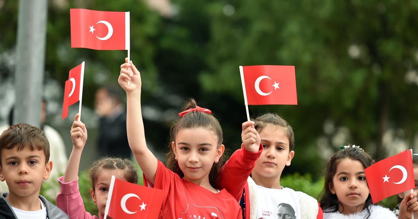 MEB’den Sivas dahil 81 ile “Bayrak Sevgisi” talimatı